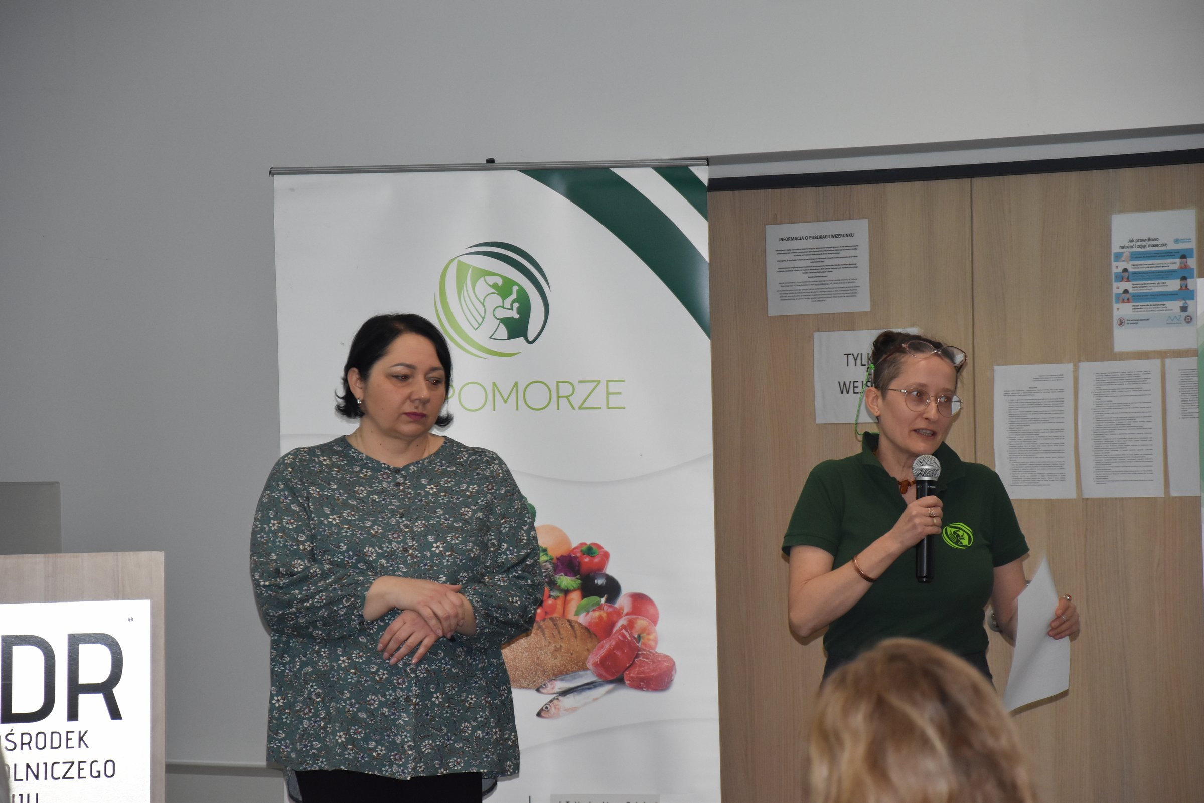 z lewej Karolina Lisiecka - przewodnicząca BioPomorze, z prawej Małgorzata Siłakowska - wiceprzwodnicząca BioPomorze