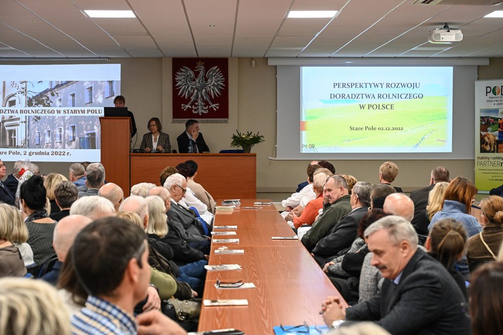 Zastępca dyrektora PODR Katarzyna Jasińska przedstawia perspektywy rozwoju doradztwa rolniczego w Polsce