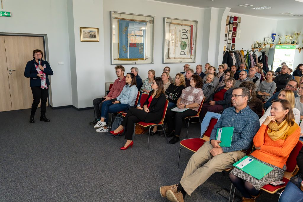 Uczestnicy seminarium słuchają wykładu dr Małgorzaty Tartanus