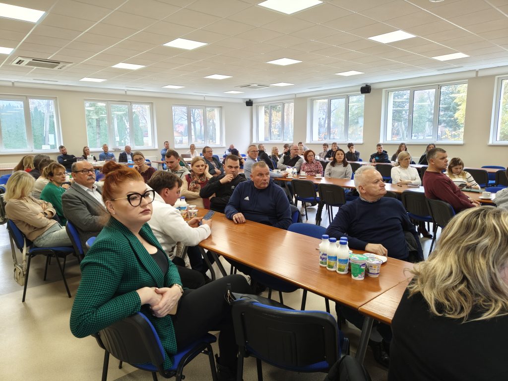 Uczestnicy konferencji "Aktualne zagadnienia związane z chowem i hodowlą bydła mlecznego"