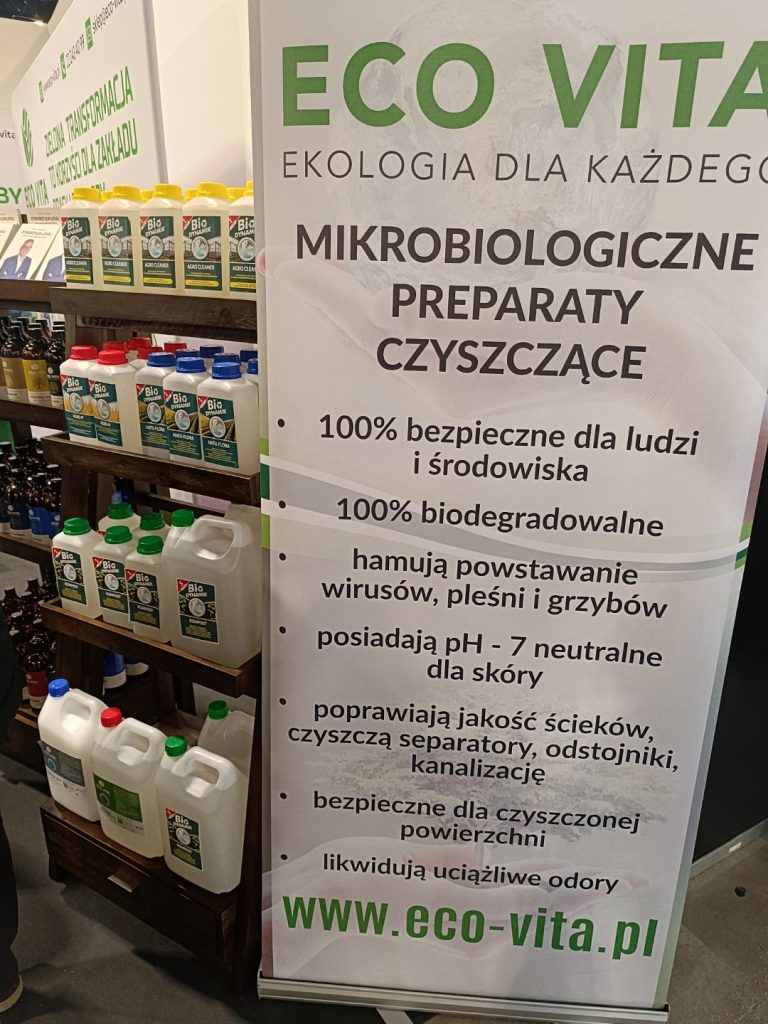 stoisko wystawiennicze z mikrobiologicznymi preparatami