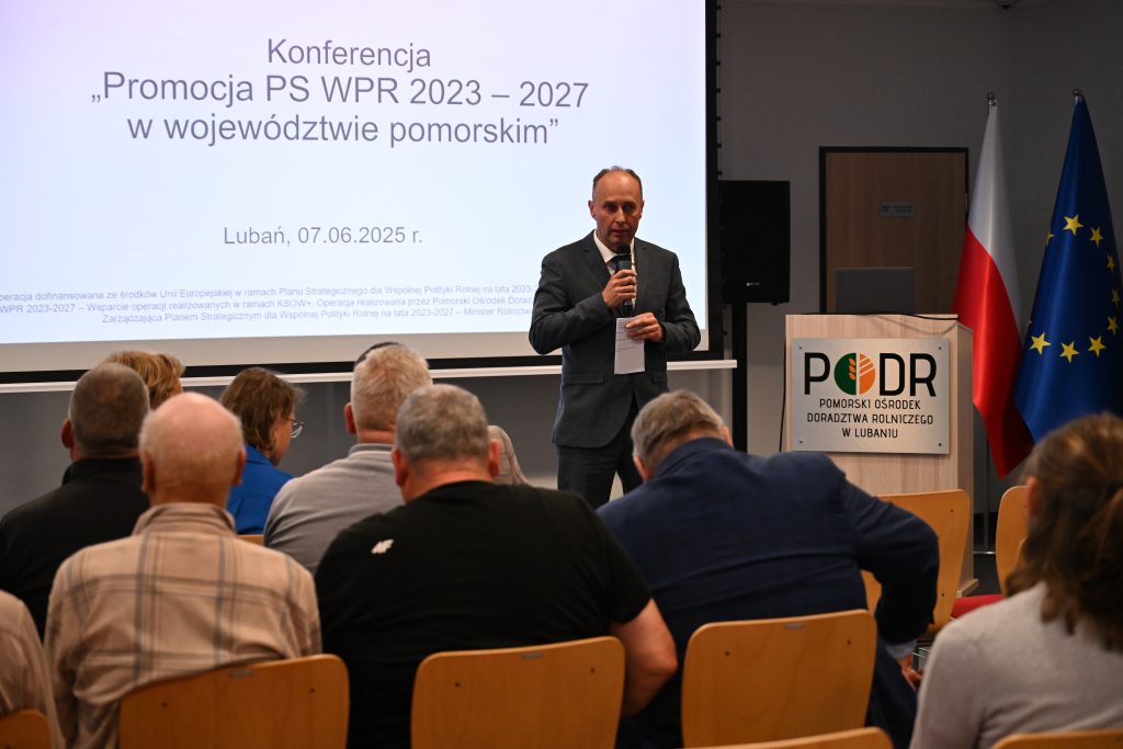 Dyrektor PODR w Lubaniu Aleksander Mach podczas podsumowania konferencji.