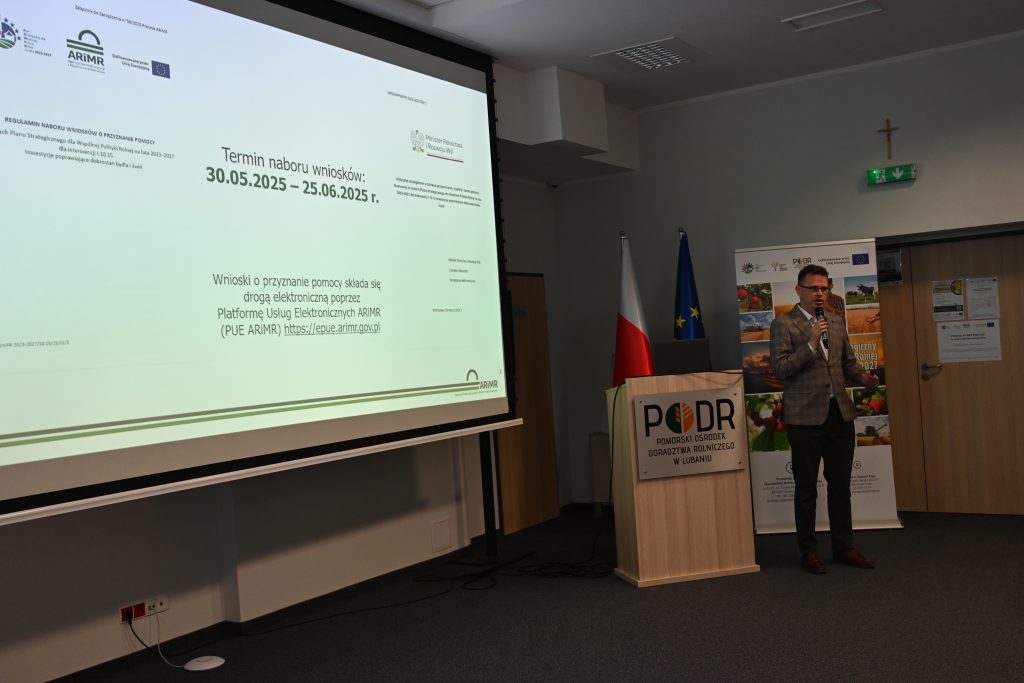 Jan Kołodziejski z Pomorskiego Oddziału Regionalnego ARiMR podczas wystąpienia.