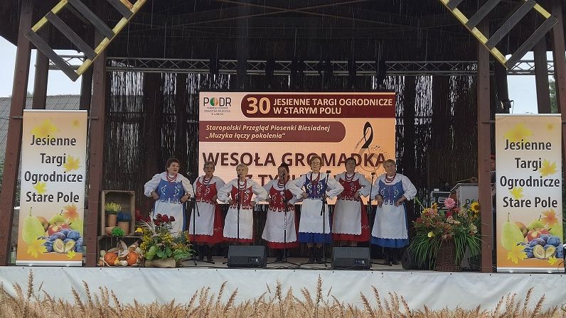 Występ zespołu Wesoła Gromadka z Tychnów
