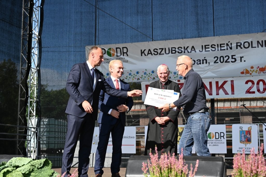 Wręczenie nagrody dla Wicemistrza Wojewódza Pomorskiego w kategorii Rolnik
