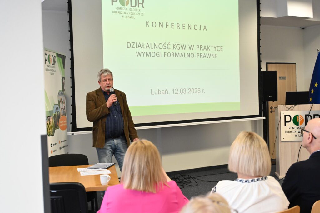 Zdzisław Bychawski kierownik Samodzielnego Referatu KRUS OR w Gdańsku prowadzący wykład 